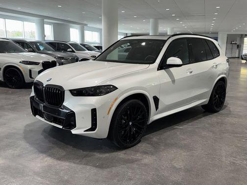Mineral White Metallic 2026 BMW X5 sDrive40i