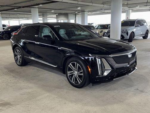 Stellar Black Metallic 2023 Cadillac LYRIQ Luxury