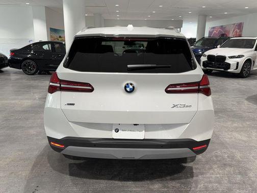 Mineral White Metallic 2026 BMW X3 30 xDrive