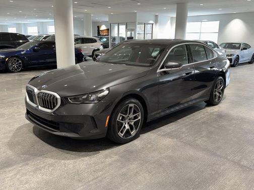 Dark Graphite Metallic 2026 BMW 530 530i