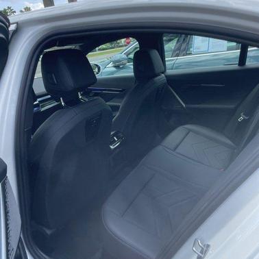 Alpine White 2025 BMW i5 eDrive40