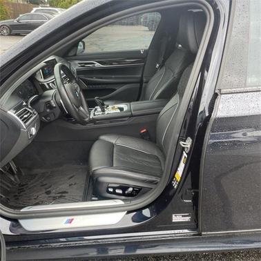 2022 BMW 750 i xDrive