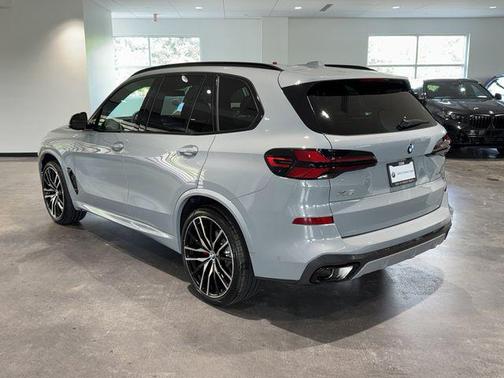 Brooklyn Grey Metallic 2026 BMW X5 xDrive40i