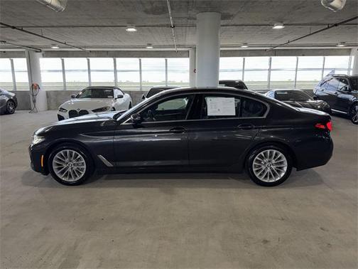 2022 BMW 530 i