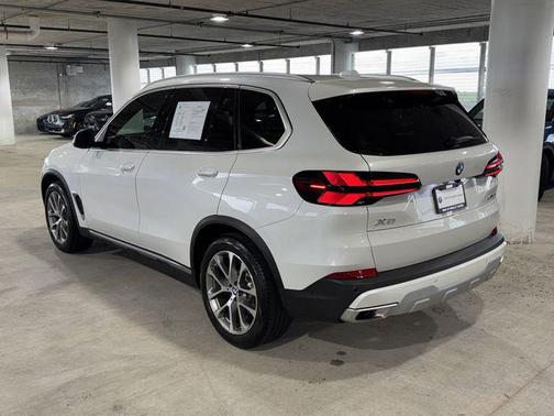 White Metallic 2024 BMW X5 sDrive40i