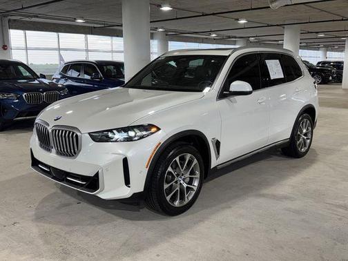 White Metallic 2024 BMW X5 sDrive40i