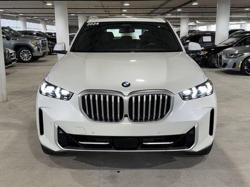 White Metallic 2024 BMW X5 sDrive40i