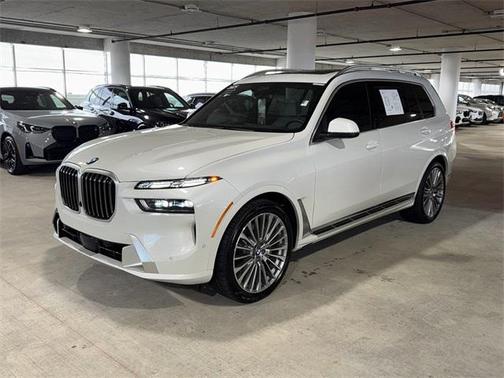 2025 BMW X7 xDrive40i