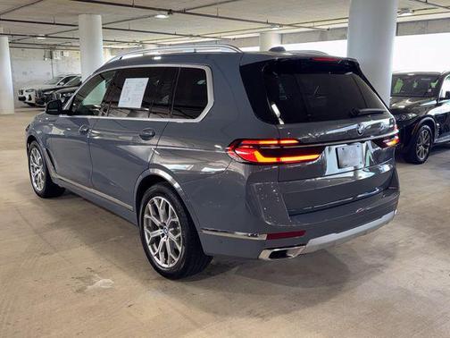 Sparkling Copper Metallic 2026 BMW X7 xDrive40i