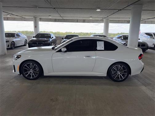 2024 BMW 230 i