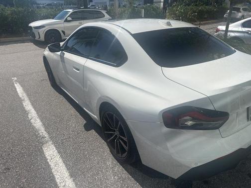 2024 BMW 230 i