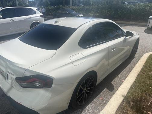 2024 BMW 230 i