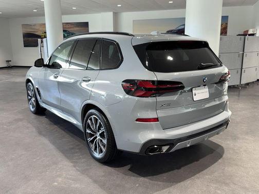 Brooklyn Grey Metallic 2026 BMW X5 sDrive40i