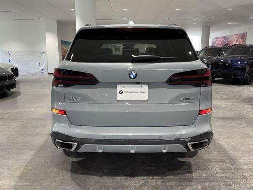 Brooklyn Grey Metallic 2026 BMW X5 xDrive40i