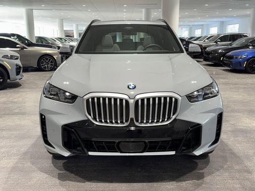 Brooklyn Grey Metallic 2026 BMW X5 xDrive40i