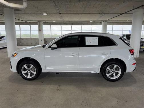 2022 Audi Q5 40 Premium