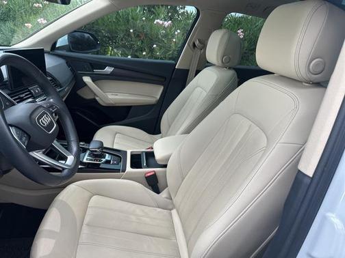 2022 Audi Q5 40 Premium