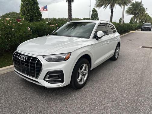 2022 Audi Q5 40 Premium
