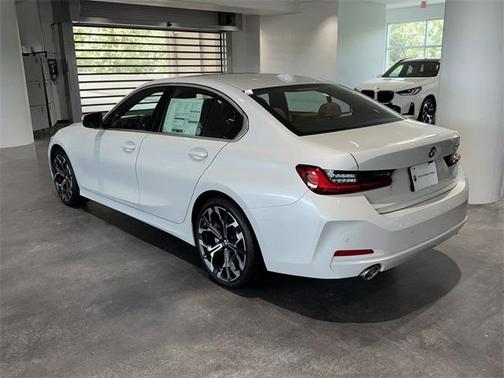 2025 BMW 330 i