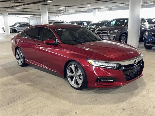 2019 Honda Accord Touring 2.0T