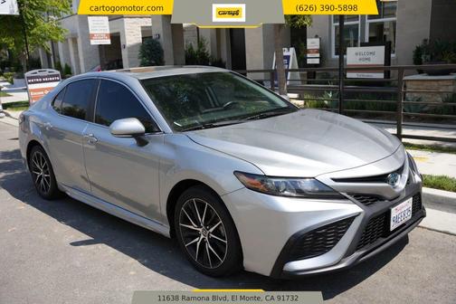 2022 Toyota Camry SE