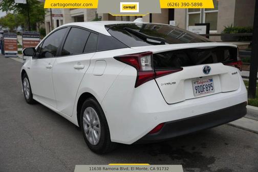 2022 Toyota Prius LE