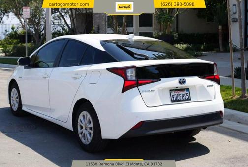 2022 Toyota Prius LE