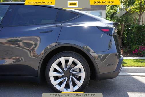 2026 Tesla Model Y Launch Series Long Range Sport Utility 4D