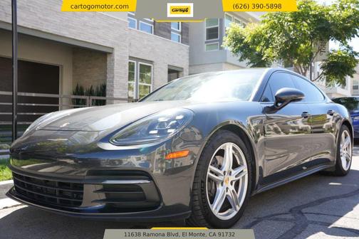 2018 Porsche Panamera 4
