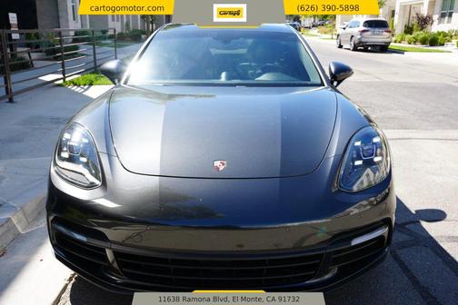 2018 Porsche Panamera 4