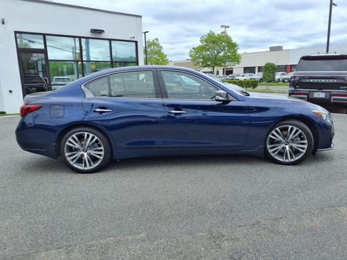 2023 INFINITI Q50 SENSORY