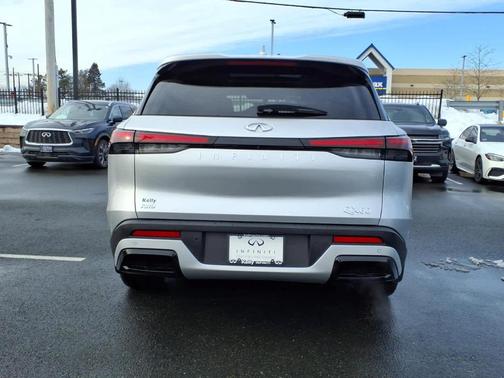 2023 INFINITI QX60 Pure