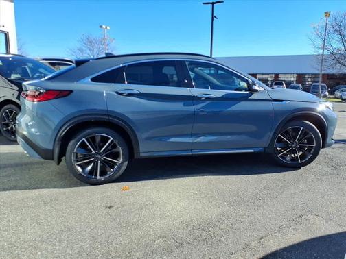 2022 INFINITI QX55 LUXE