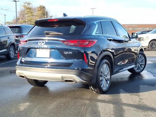 2023 INFINITI QX50 Luxe