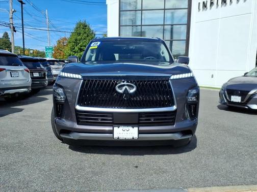 2025 INFINITI QX80 Luxe