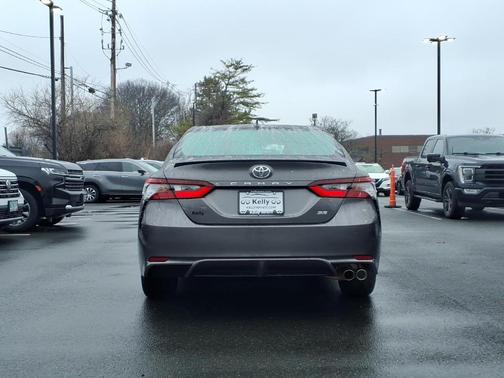 Predawn Gray Mica 2024 Toyota Camry SE