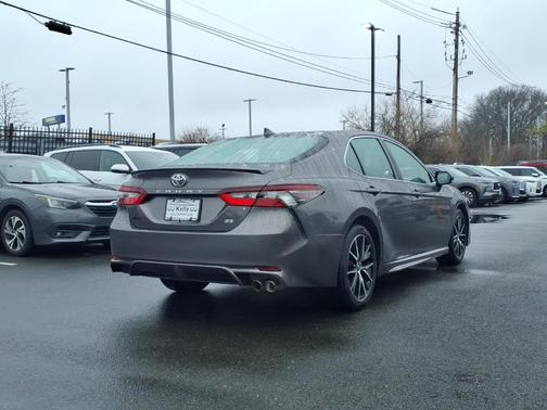 Predawn Gray Mica 2024 Toyota Camry SE