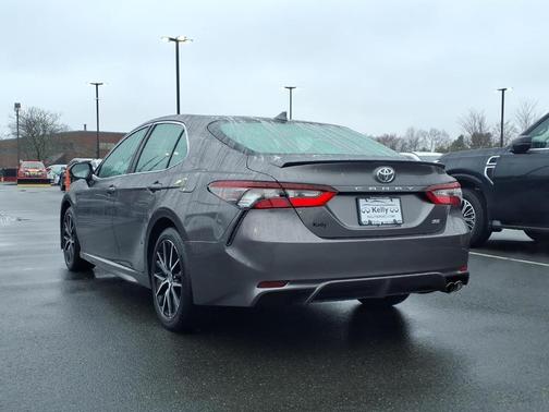 Predawn Gray Mica 2024 Toyota Camry SE