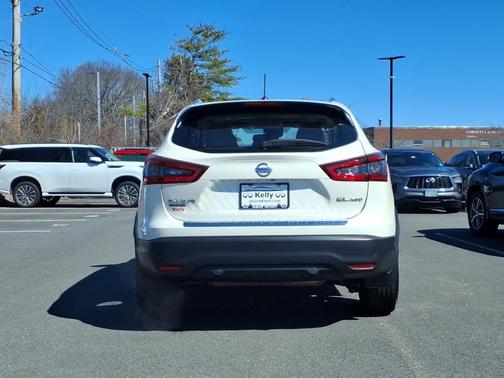 2022 Nissan Rogue Sport SL