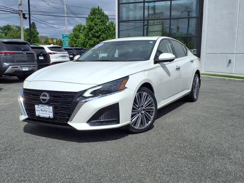 2023 Nissan Altima 2.5 SL