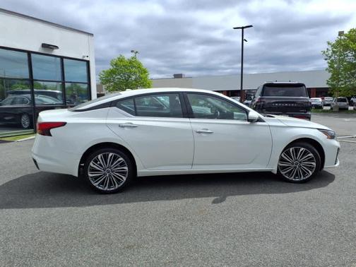 2023 Nissan Altima 2.5 SL