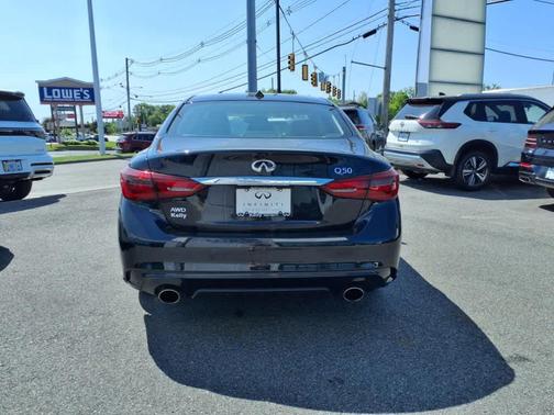 2022 INFINITI Q50 LUXE