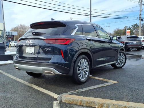 2023 INFINITI QX50 Luxe
