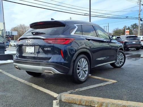 2023 INFINITI QX50 Luxe