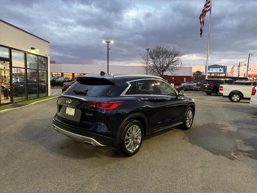 2023 INFINITI QX50 Luxe
