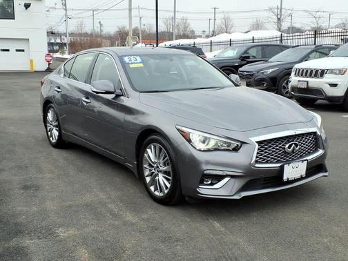 2023 INFINITI Q50 LUXE