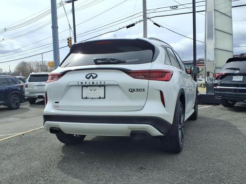 2023 INFINITI QX50 SPORT