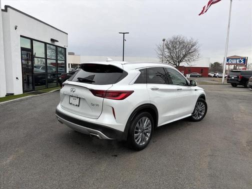 2023 INFINITI QX50 Luxe