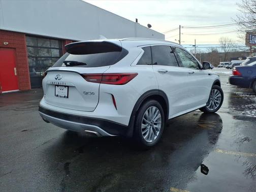 2023 INFINITI QX50 Luxe