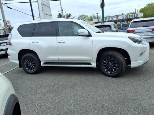 Eminent White Pearl 2023 Lexus GX 460 Base